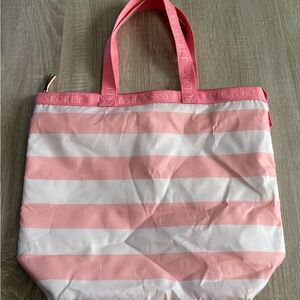 PREOWNED … VICTORIA’S SECRET “Insulated” Cooler / Tote Bag